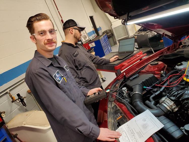 Auto Tech students